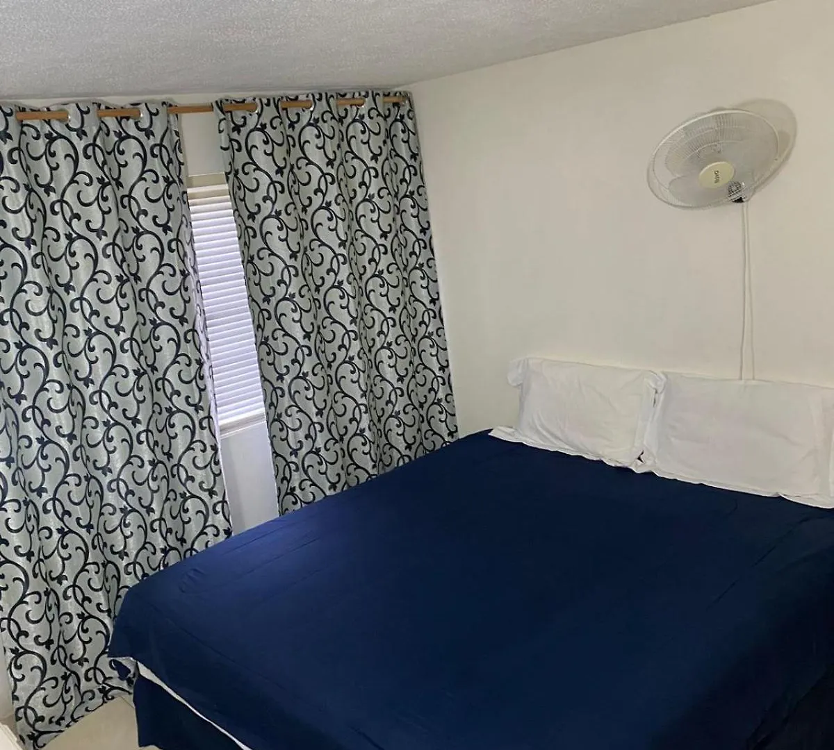 Sunset Condos Getaway In Ocho Rios Lejlighed